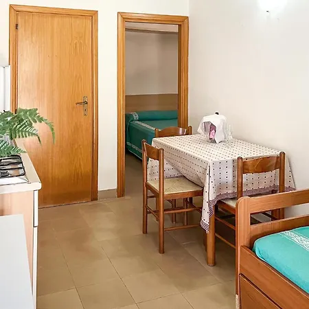 In With Kitchen