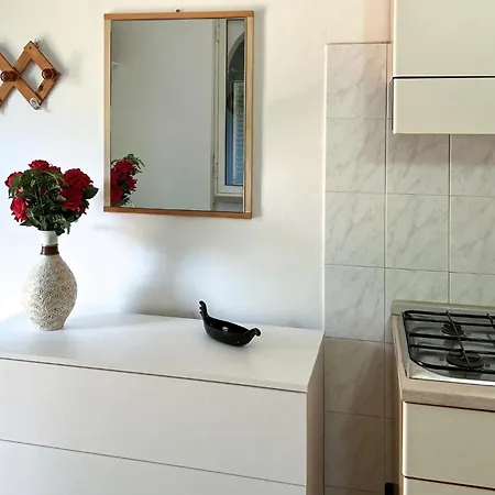 In With Kitchen