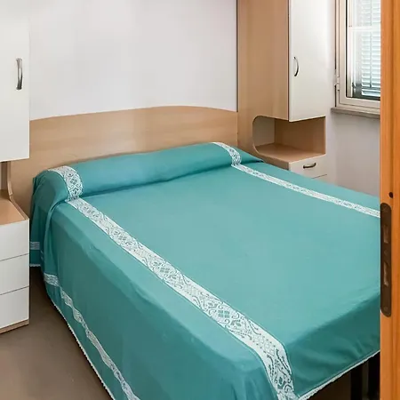 Appartement In With Kitchen